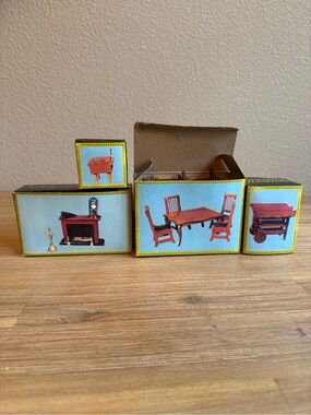 Miniature Wooden Dollhouse Furniture Set - Brown BRINN’S PA